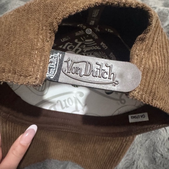 Von Dutch NWT! Shearling Brown Corduroy Trucker Hat - Picture 3 of 3